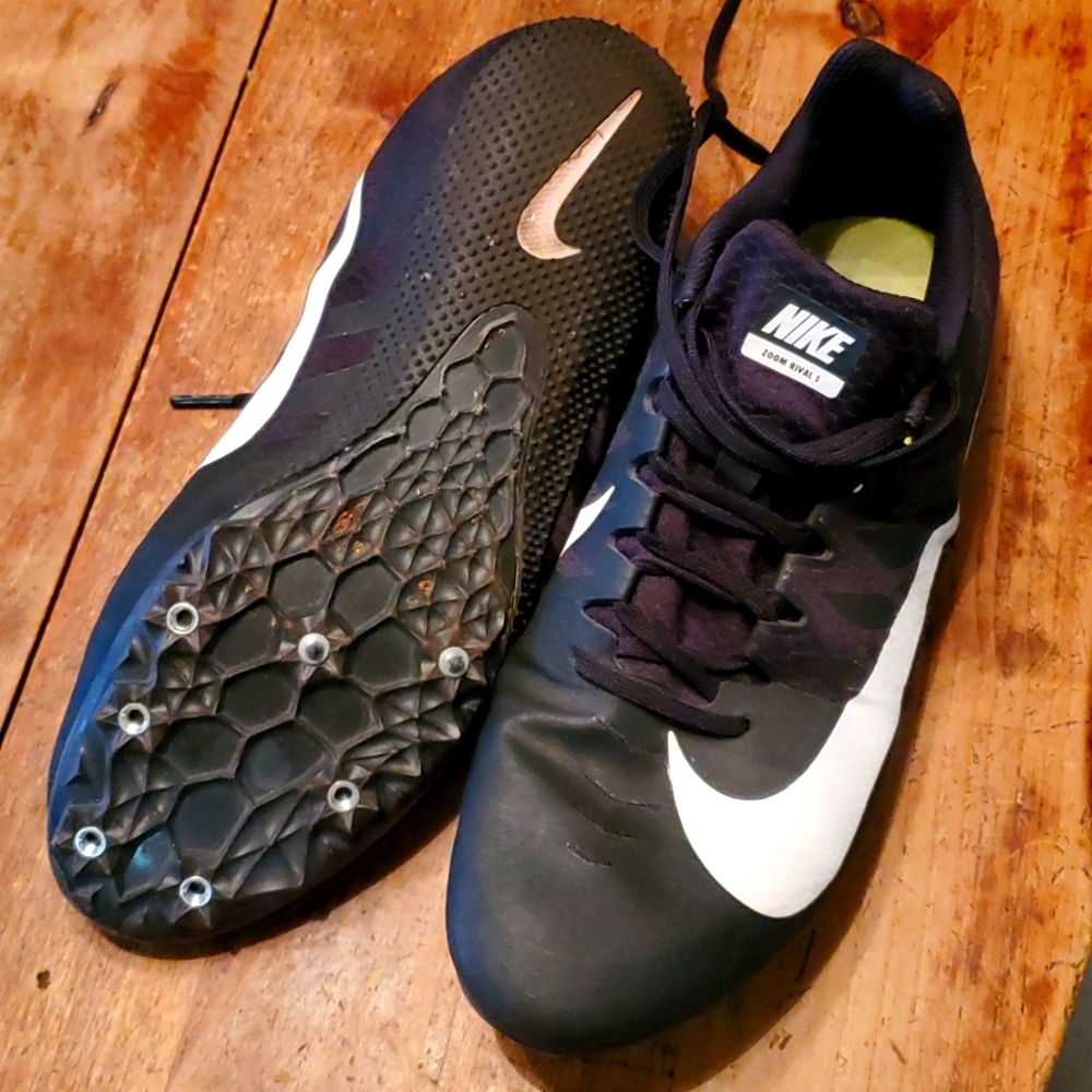 Nike Racing cleats with metal spikes Men's 10.5, spikes and bag
